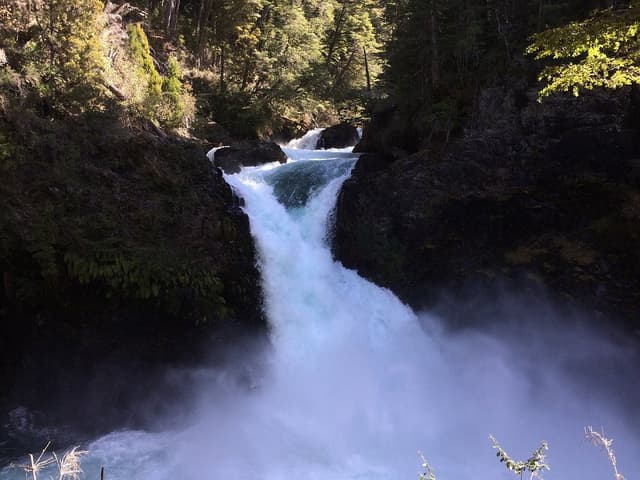 Cascada de los Alerces y Seis Lagos